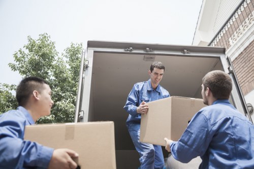 Cubic-yard and load-based storage estimate for a small household move